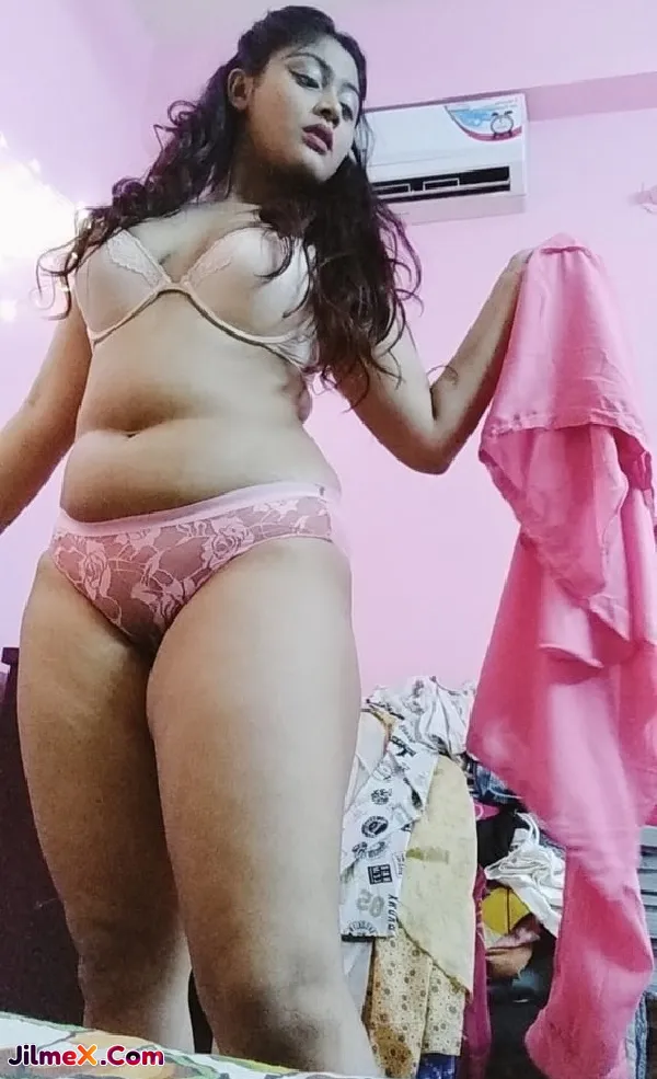 Cewek Demplon Bugil Pamer Body Aduhai